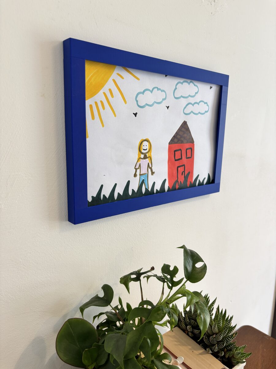 A4 Wall Frame – Top-loading, Multi-page Holder - thumbnail 2
