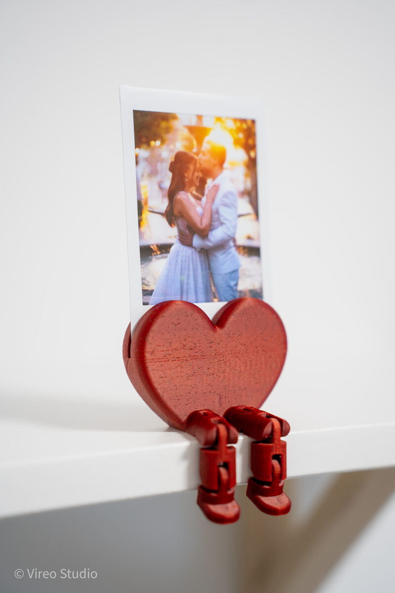 Flirty | Heart Photo & Card Display With Flexible Legs - thumbnail 9