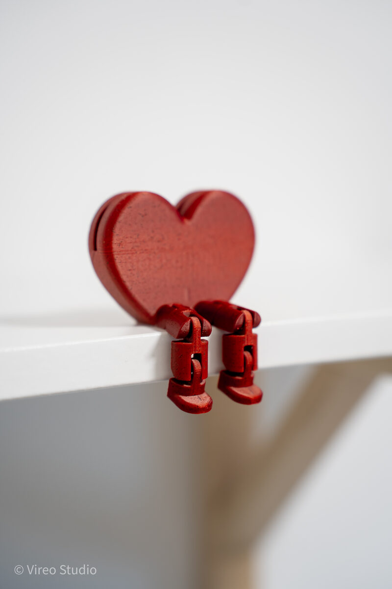 Flirty | Heart Photo & Card Display With Flexible Legs - thumbnail 8