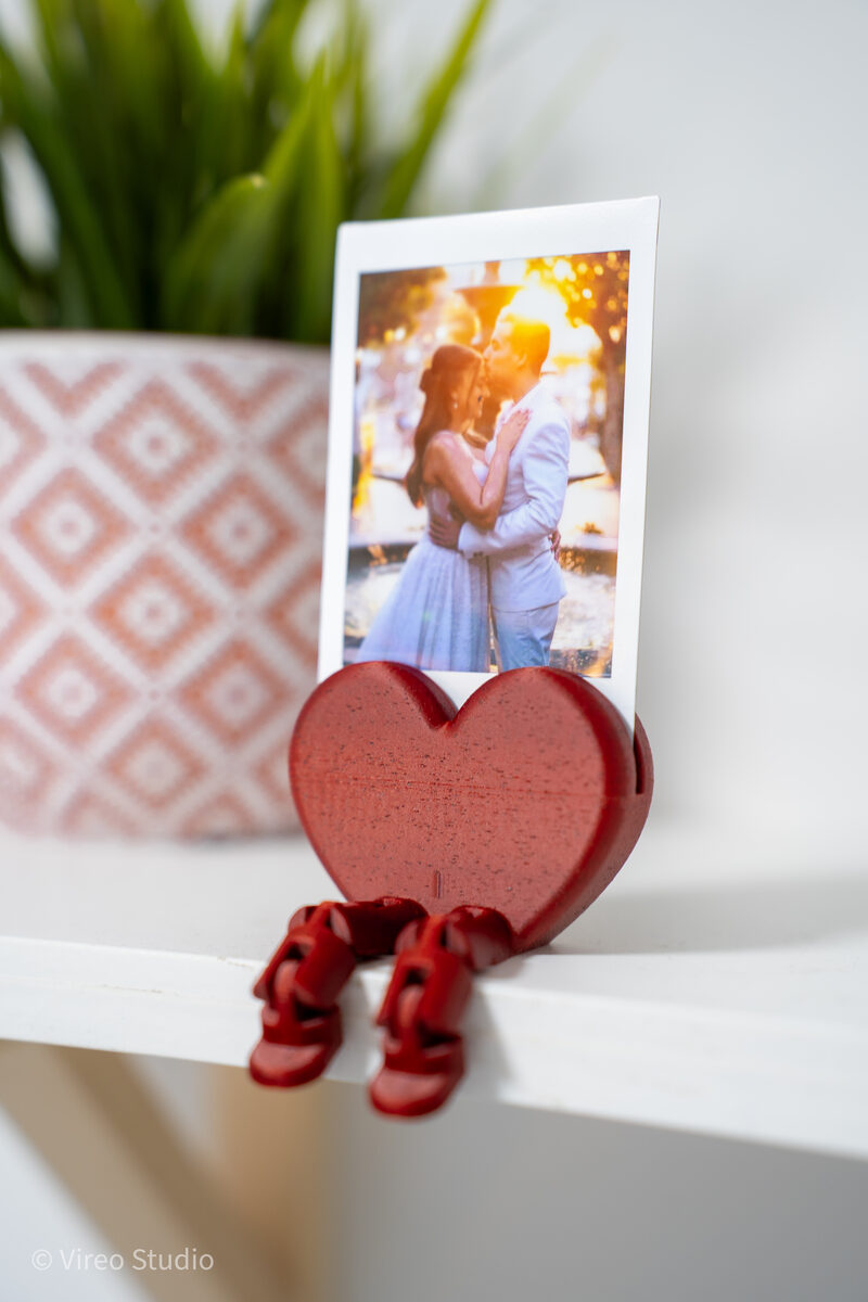 Flirty | Heart Photo & Card Display With Flexible Legs - thumbnail 6