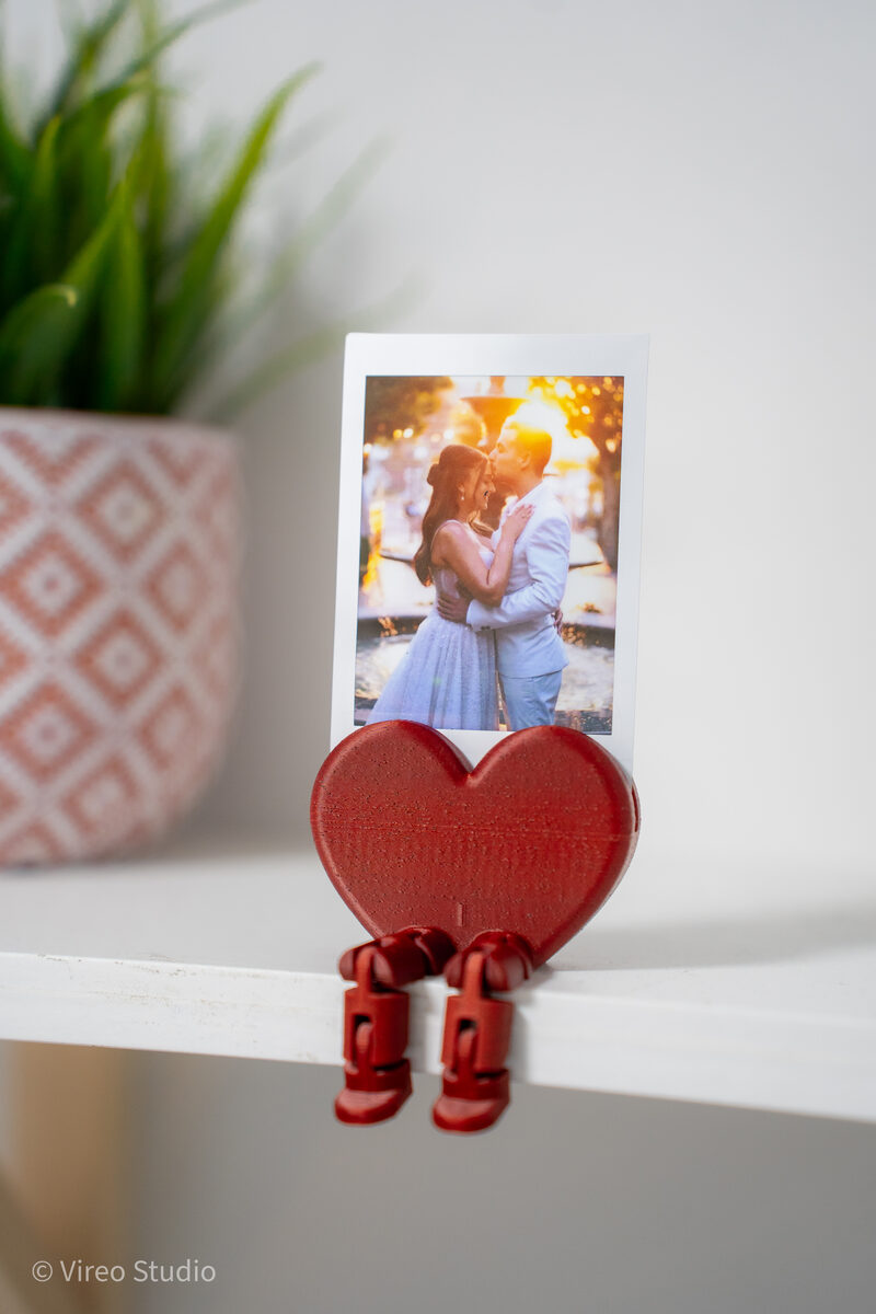 Flirty | Heart Photo & Card Display With Flexible Legs - thumbnail 3