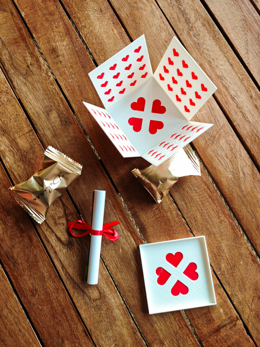 Foldable Valentine Gift Box - thumbnail 8