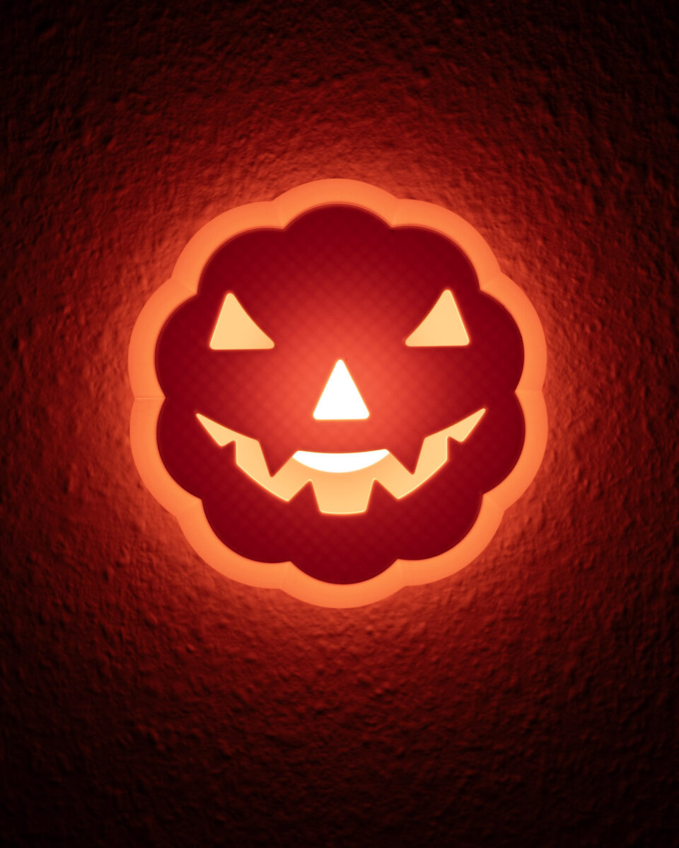 Ha(L)oween Wall Lamp - thumbnail 3