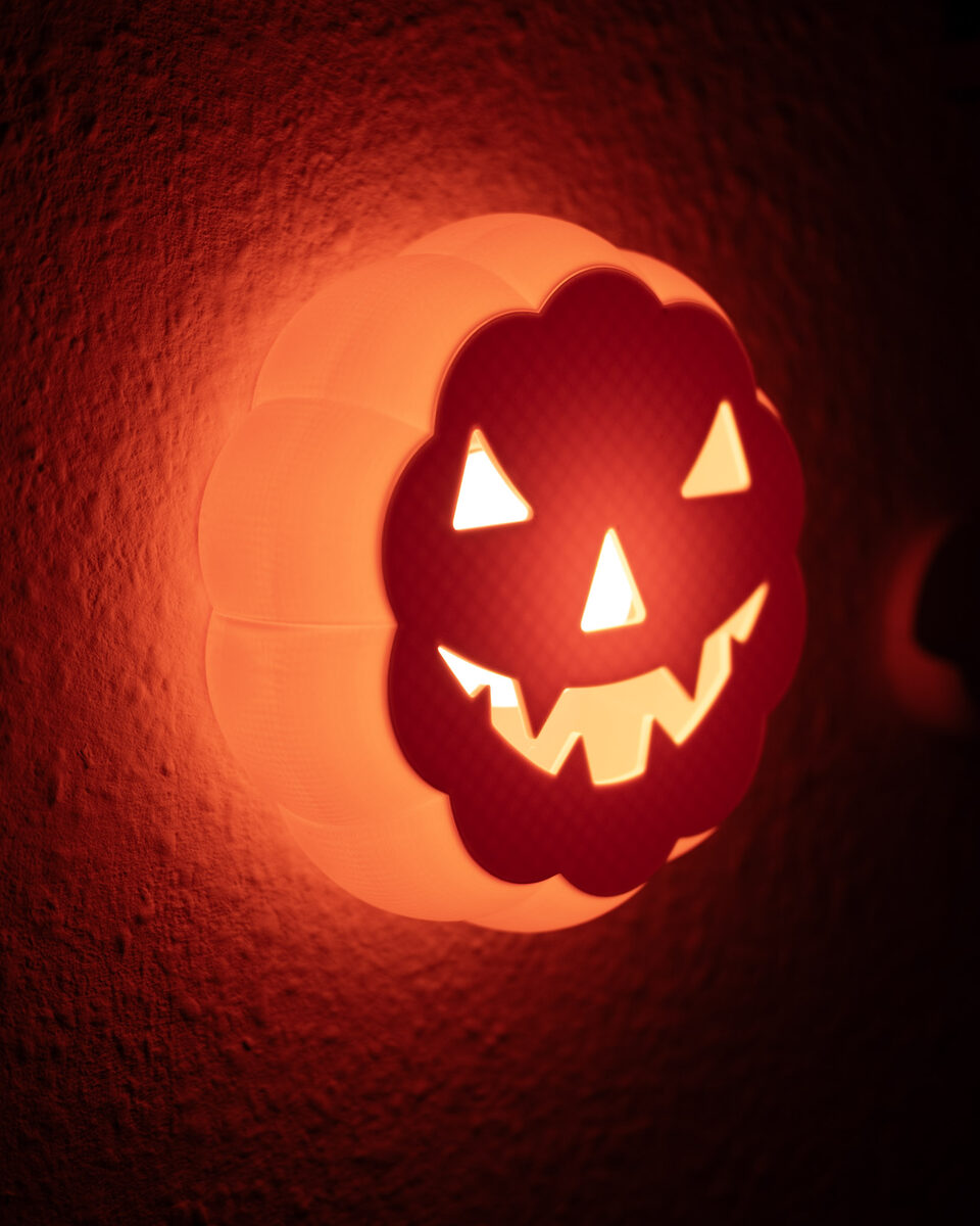Ha(L)oween Wall Lamp - thumbnail 4