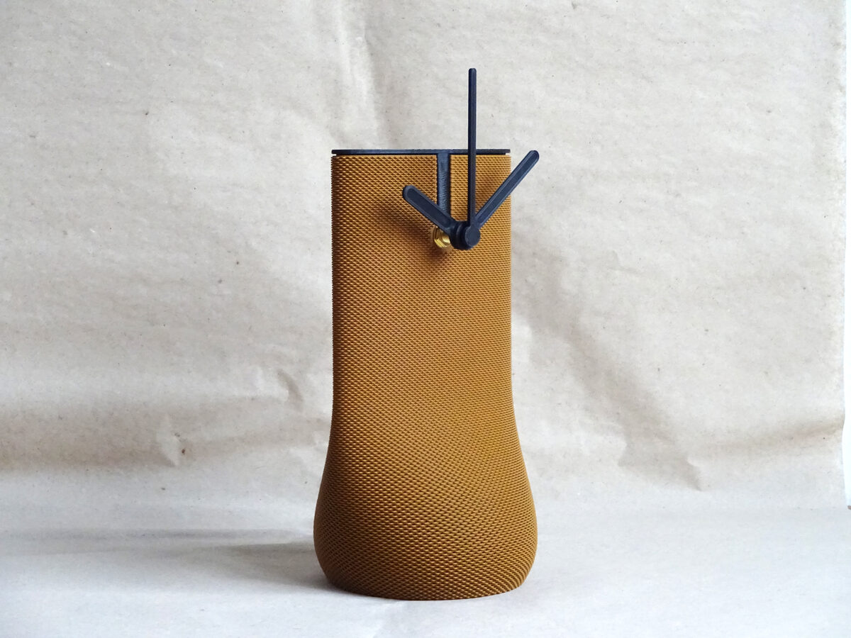 ft_clock_ocher_01