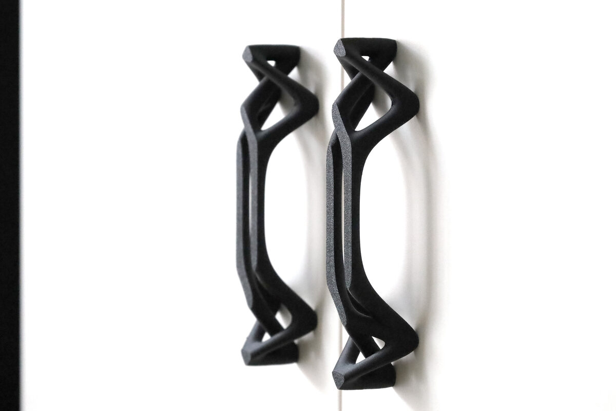 iap_skeleton_handle_03