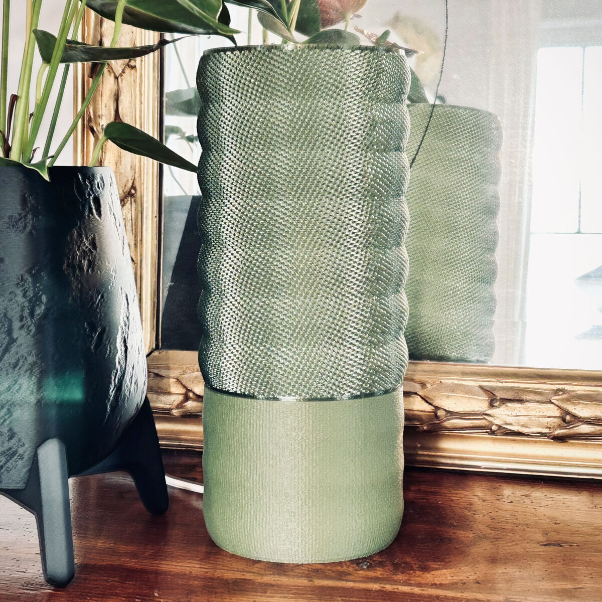 MALLA-MINI_table-lamp_OFF_green-front