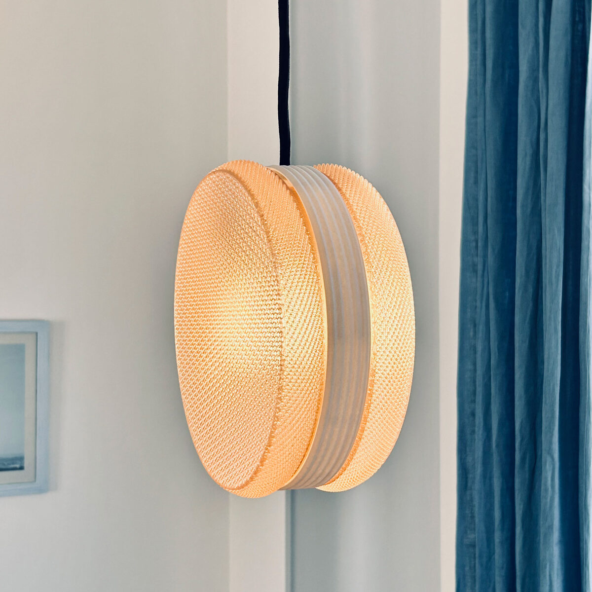 MALLA_pendant-light_side-ON